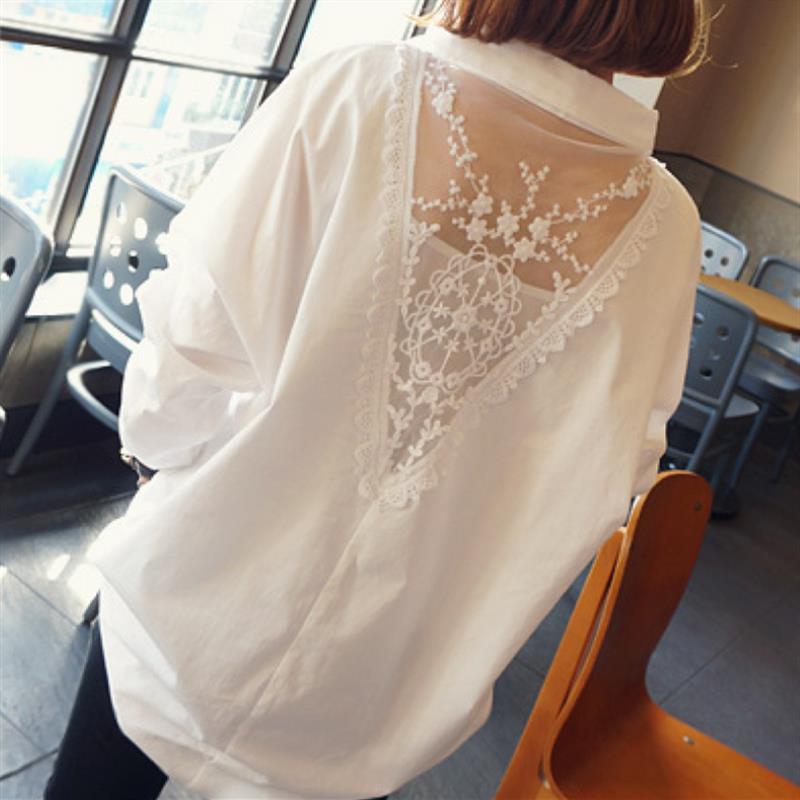 Embroidery On Shirt - V넥 자수 거즈 스플라이싱 할로우 아웃